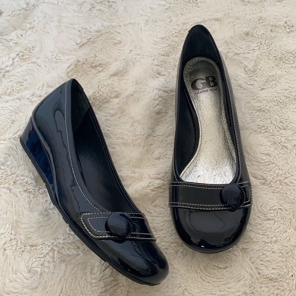 Gianni Bini Navy Pantent Leather Wedge